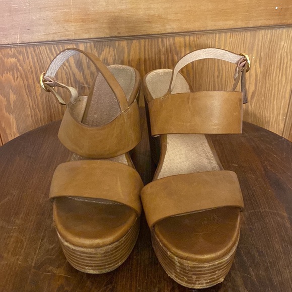 Seychelles Genuine Leather Wedge Sandals - Picture 3 of 4